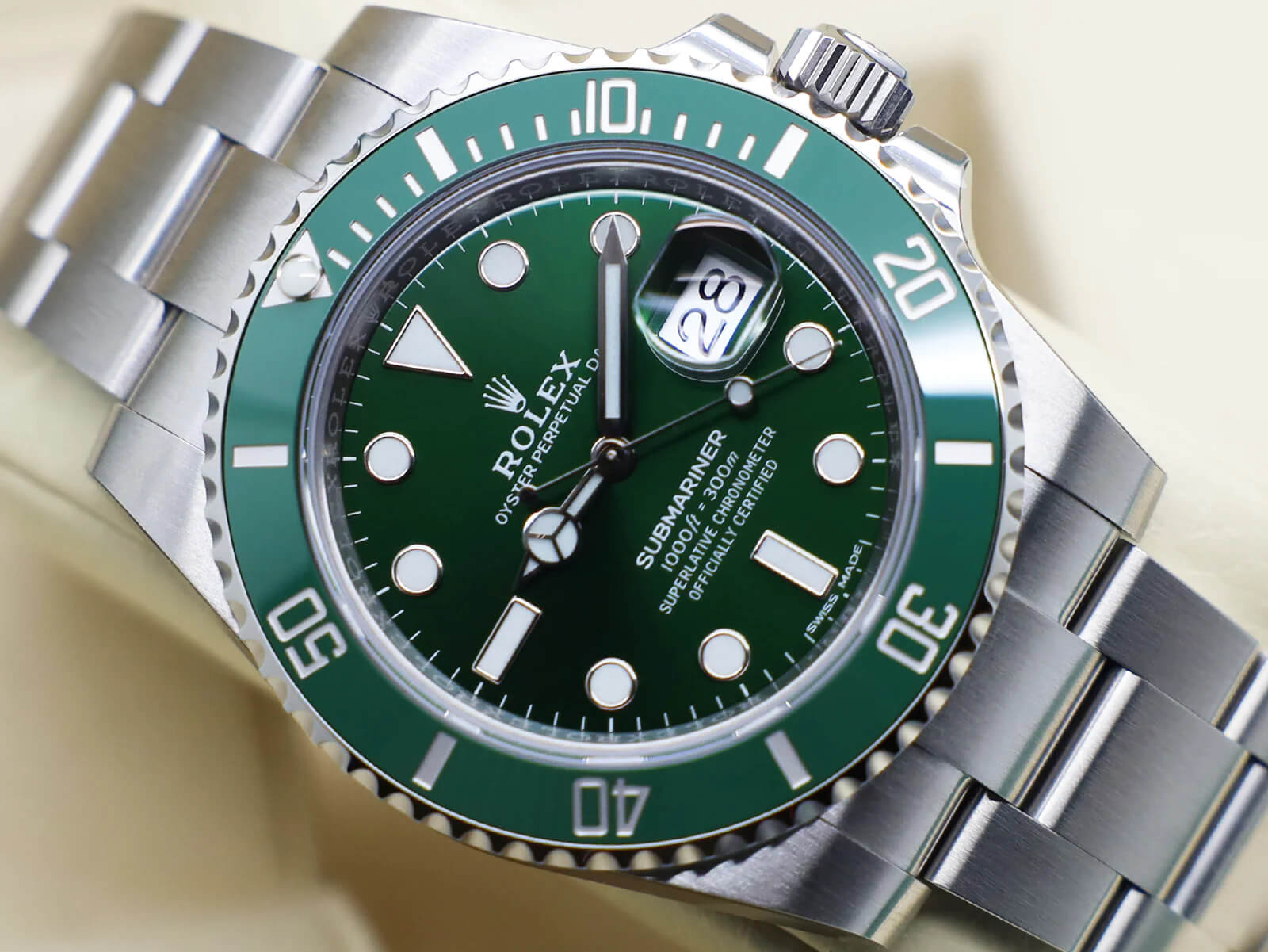 Let's simply LOOK at the Rolex Submariner Date green dial and